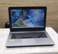 Asus. 14", 2,4����, ��� 12 ��, ���� 256���, WiFi: 1, Bluetooth: 1, ����������� �� 2��. ����
