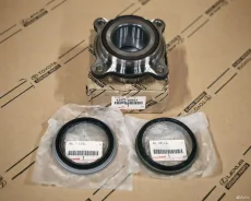 ��������� ������� Land Cruiser 200 LX570 2008-2022 Toyota 4357060030 4357060030 ����
