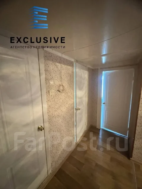 3-���������, ����� ���������� 19. ������, ���������, 65���.��., 4/10 ����, ������������ ������ ����