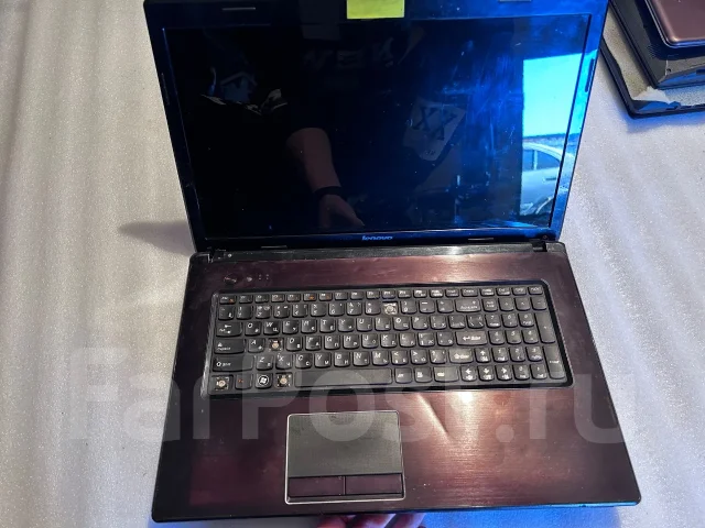 Lenovo G780. 17.3", 2,5����, ��� 2048 ��, ���� 1���, WiFi: 1, Bluetooth: 1, ����������� �� 1��. ����
