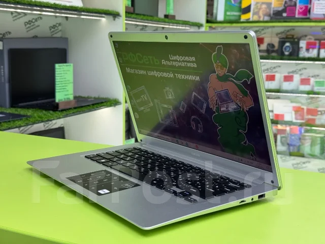 DEXP Aquilon. 14.1", 2,8����, ��� 8 ��, ���� 256���, WiFi: 1, ����������� �� 3��. ����
