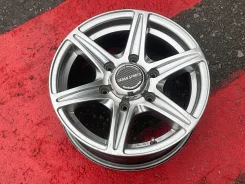 Urban Racing. 6.0x15", 6x139.7, ET35 ����