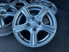 Dunlop Violento. 5.5x14", 4x100, ET42, �� 67,1���. ����