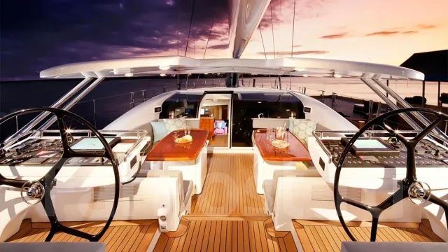 Oyster 100. ����� 30,8��., 2012 ���. ��� ����� �� ������������ ����