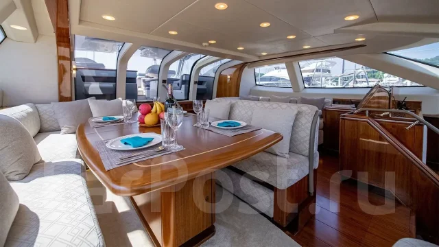 Oyster 100. ����� 30,8��., 2012 ���. ��� ����� �� ������������ ����