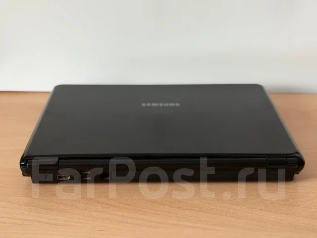 Samsung R410. 14", 2����, ��� 2048 ��, ���� 250���, WiFi: 1, Bluetooth: 1 ����