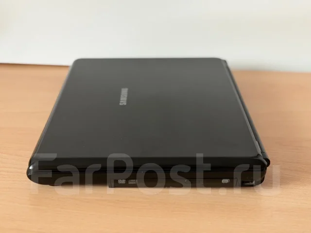 Samsung R410. 14", 2����, ��� 2048 ��, ���� 250���, WiFi: 1, Bluetooth: 1 ����
