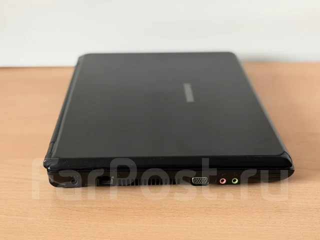 Samsung R410. 14", 2����, ��� 2048 ��, ���� 250���, WiFi: 1, Bluetooth: 1 ����