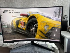 Samsung. 32", ���������� OLED ����