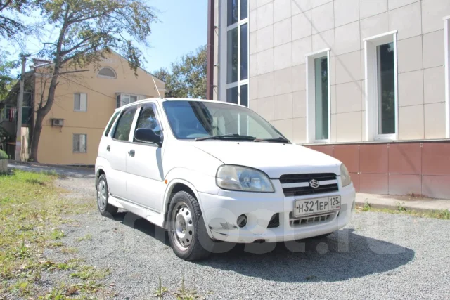 Suzuki Swift. �������, ��������, 1.0 (88��.�.), ������, 290 000����. �� ����