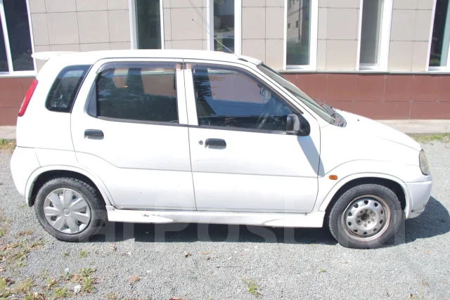 Suzuki Swift. �������, ��������, 1.0 (88��.�.), ������, 290 000����. �� ����