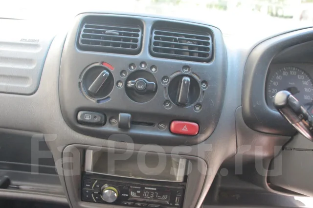 Suzuki Swift. �������, ��������, 1.0 (88��.�.), ������, 290 000����. �� ����