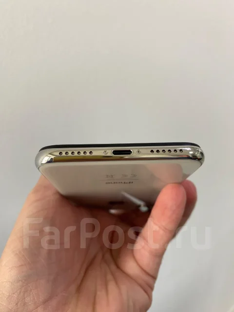 Apple iPhone X. �/�, 64 �� ����