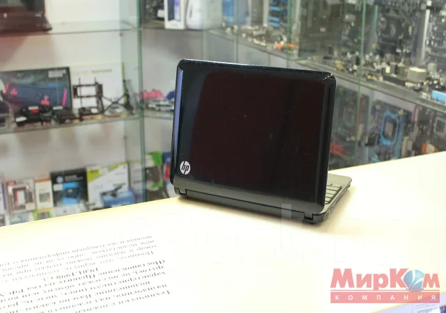 HP Mini 210. 10.1", 1,7����, ��� 2048 ��, ���� 60���, WiFi: 1, ����������� �� 1��. ����