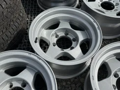 Beneventi RR5. 8.0x15", 6x139.7, ET-20, �� 110,1���. ����