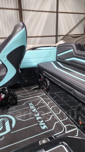 Skylark. 2025 ���, ����� 5,7��., ��������� ���������, 140��.�., ������ ����
