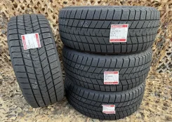 Bridgestone Blizzak Icepeak