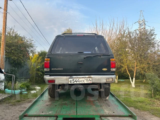 Ford Explorer. 1FMDU34K2PUA33000 ����