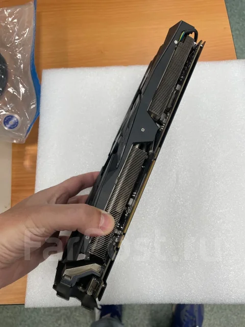 GeForce GTX 1070 ����