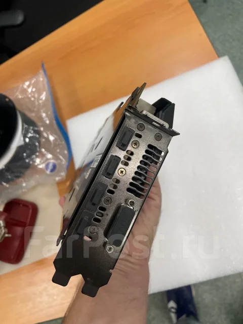 GeForce GTX 1070 ����