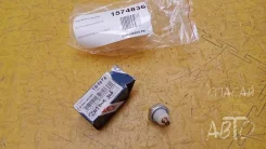 ������ �������� ����� Toyota Corolla E12 8353028010 8353028010 ����