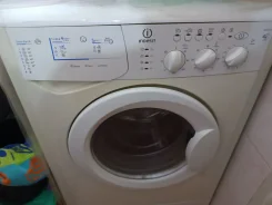 Indesit. �������� 4��� ����