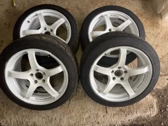 Advan Racing TC-4. 8.5x18", 5x112, ET45, �� 73,1���. ��� ����� �� ������������ ����