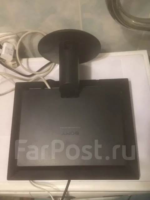 Sony. 15", ���������� �� (LCD, LED, QLED) ����