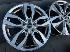 Bridgestone Balminum. 7.0x17", 5x114.3, ET53 ����