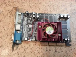 GeForce FX 5200 ����