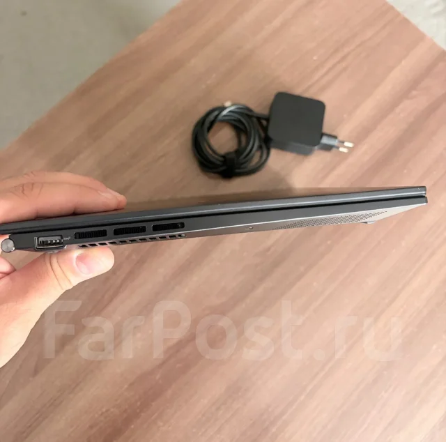 Asus ZenBook 14 OLED. 14", ��� 8 ��, ���� 512���, WiFi: 1, Bluetooth: 1 ����