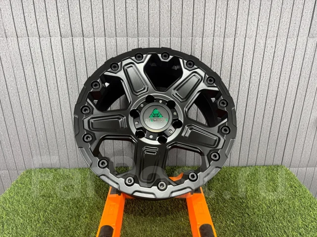 Wilcroxx. 8.0x17", 6x139.7, ET6, �� 110���. ����