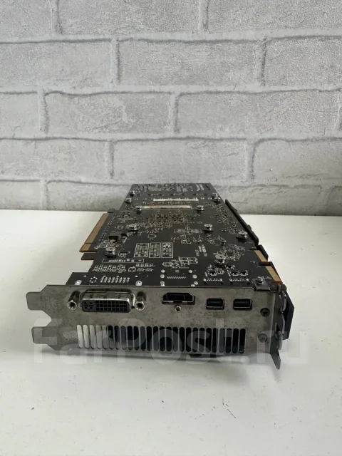 Radeon HD 7970 ����