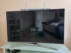 Samsung. LED ����