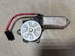 ����� ���������������� Nissan 827300W205 ����