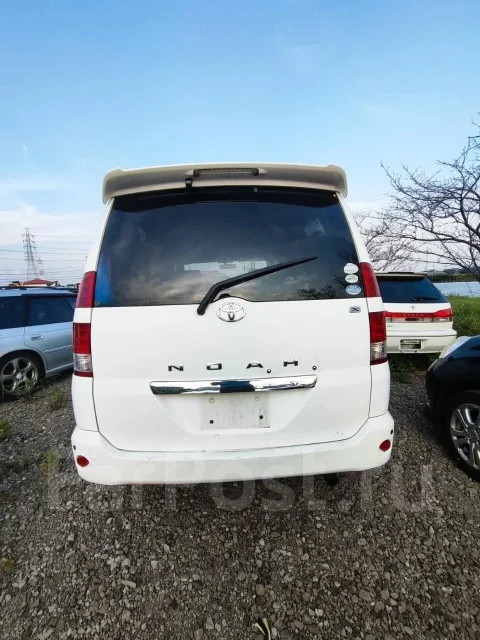 Toyota Noah. AZR65, 1AZFSE ����