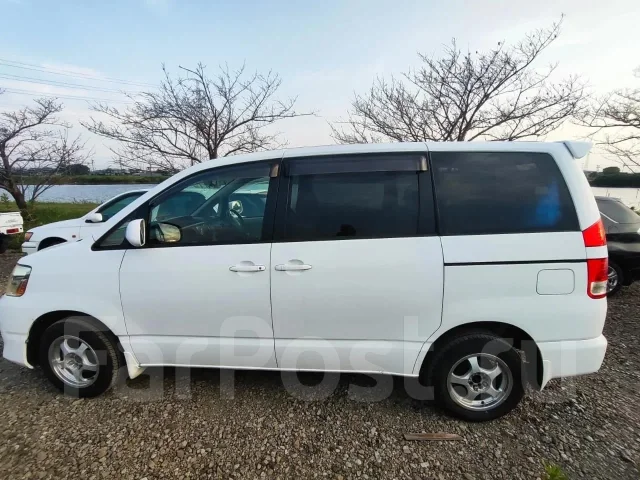 Toyota Noah. AZR65, 1AZFSE ����