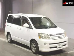 Toyota Noah. AZR65, 1AZFSE ����