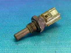 ������ ����������� Toyota Camry 1996 8942220010 SV40 4SFE 8942220010 ����
