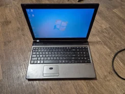 Acer. 15.6", 2,4����, ��� 4 ��, ���� 160���, WiFi: 1, Bluetooth: 1, ����������� �� 3��. ����