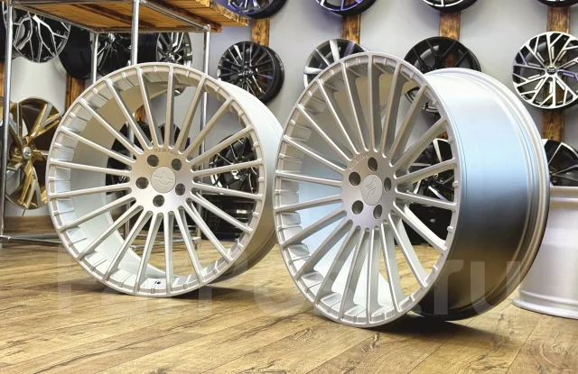 Hamann. 10.0/11.0x22", 5x112, ET32/35, �� 66,6���. ����