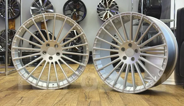 Hamann. 10.0/11.0x22", 5x112, ET32/35, �� 66,6���. ����