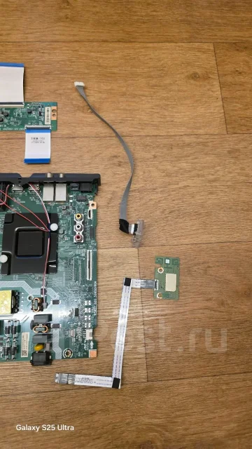 Hisense 55E7Q ����