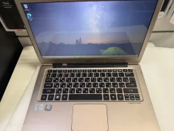 Acer Aspire. 13.3", 2����, ��� 4 ��, ���� 240���, WiFi: 1, Bluetooth: 1, ����������� �� 4��. ����