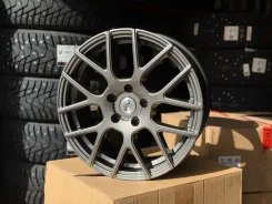 ���� Stiletto. 8.0x18", 5x114.3, ET40, �� 67,1���. ����