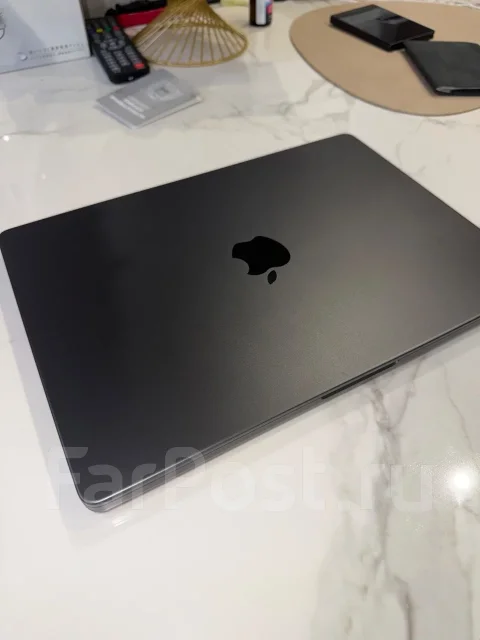 Apple MacBook Pro 14. 14", ���� 512���, WiFi: 1, Bluetooth: 1 ����