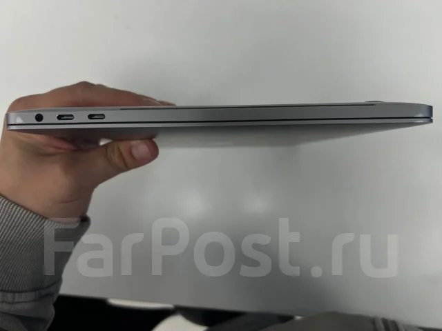 Apple MacBook Pro 13 2020 Mid. 13.3", 2����, ��� 16 ��, ���� 500���, WiFi: 1, Bluetooth: 1 ����