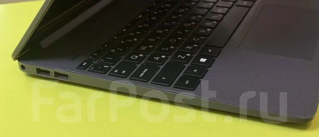 HP 15. 15.6", 2,4����, ��� 8 ��, ���� 256���, WiFi: 1, Bluetooth: 1, ����������� �� 3��. ����