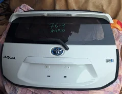 Toyota Aqua ����