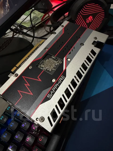 Radeon RX 570 ����